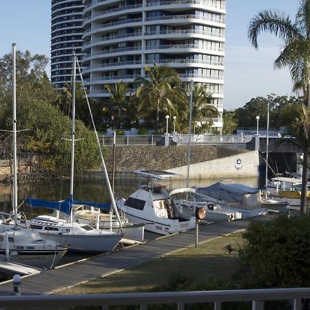 Bayview Bay Apartments ゴールドコースト エクステリア 写真